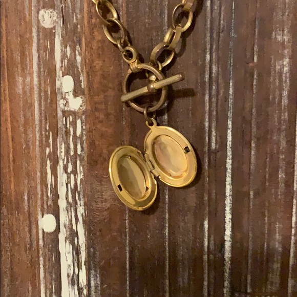 Locket - Picture 4 of 4